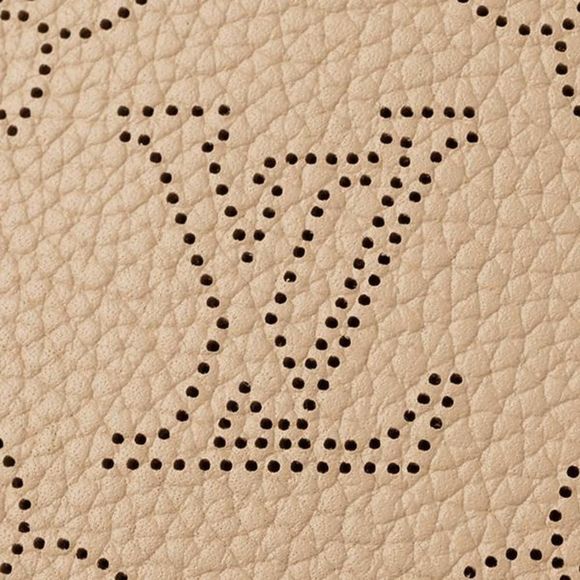 Louis Vuitton Babylon Shoulder Bag Mahina Leather Beige - Picture 6 of 8